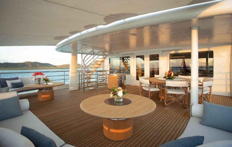 Bridge Deck Dining