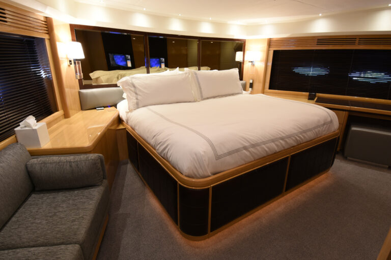 VIP Cabin Forward And Full Beam
