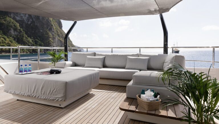 Upper Deck