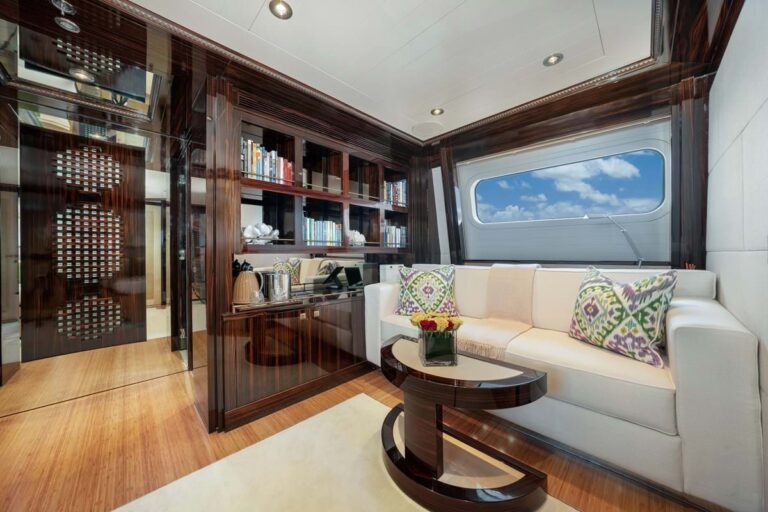 Master Lounge