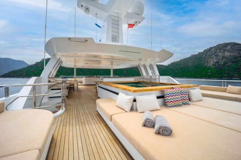 Jacuzzi On Sun Deck