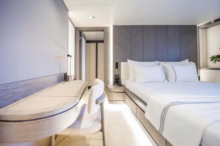 Double Cabin