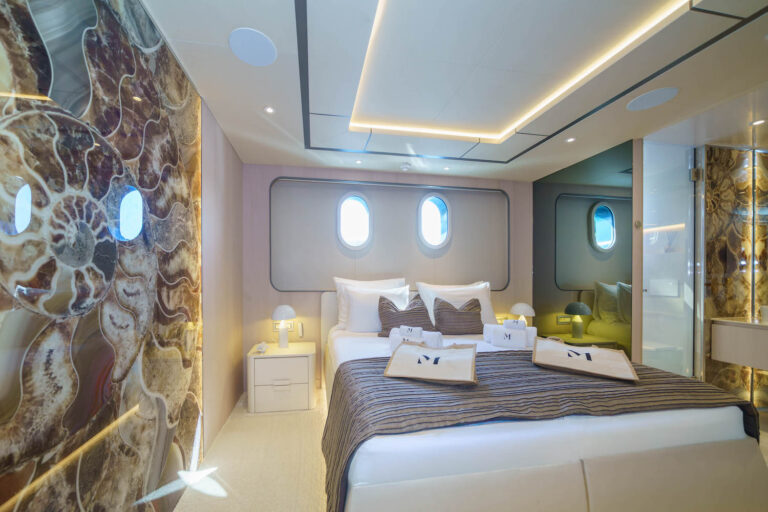 Double Cabin