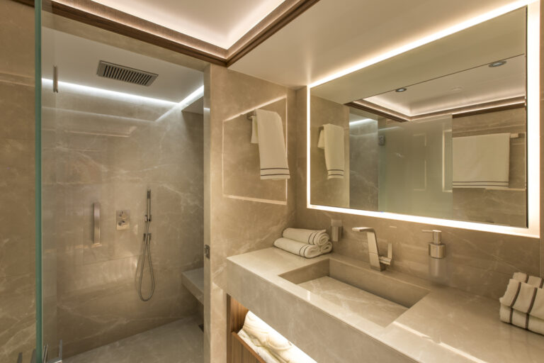 Twin Guest Cabin Ensuite