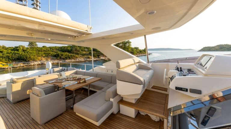 Exterior Relaxation Area With Dining