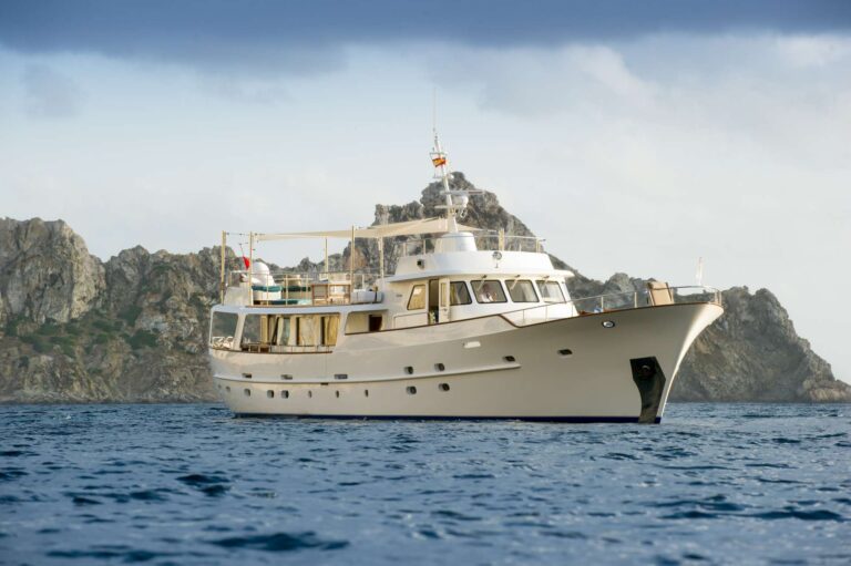 De Voogt Naval Architects