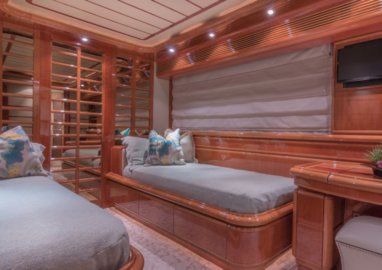 Twin Cabin