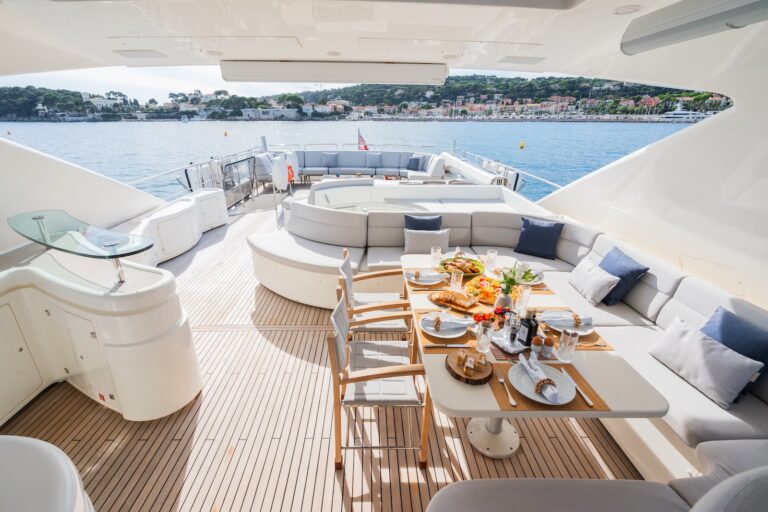 Sun Deck Dining