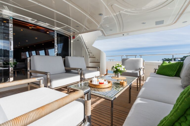 Aft Deck Seating