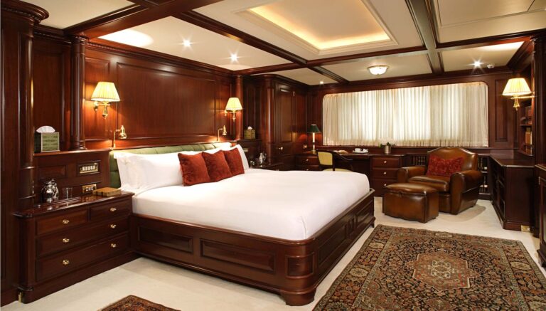 Double Cabin