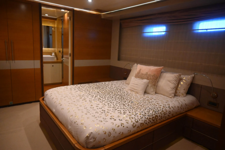Double Cabin