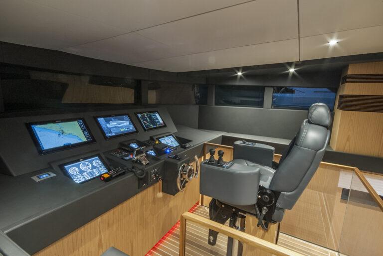 Helm Station