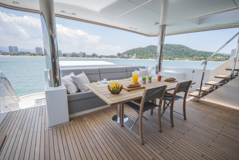 Aft Deck Alfresco Dining