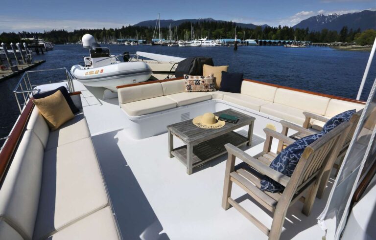 Upper Deck