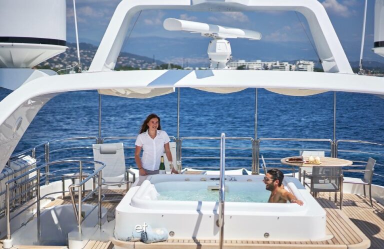Exterior Sunbathing Area