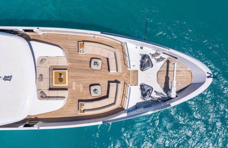 Foredeck Relaxation Area