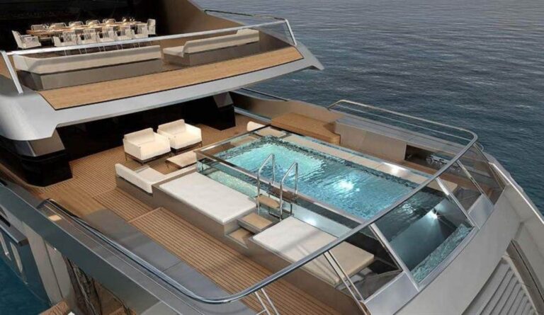 Exterior Sunbathing Area