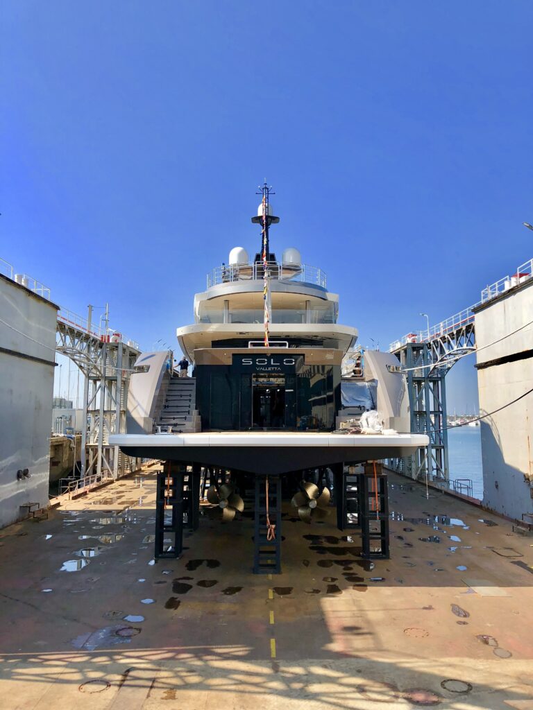 Exterior 8