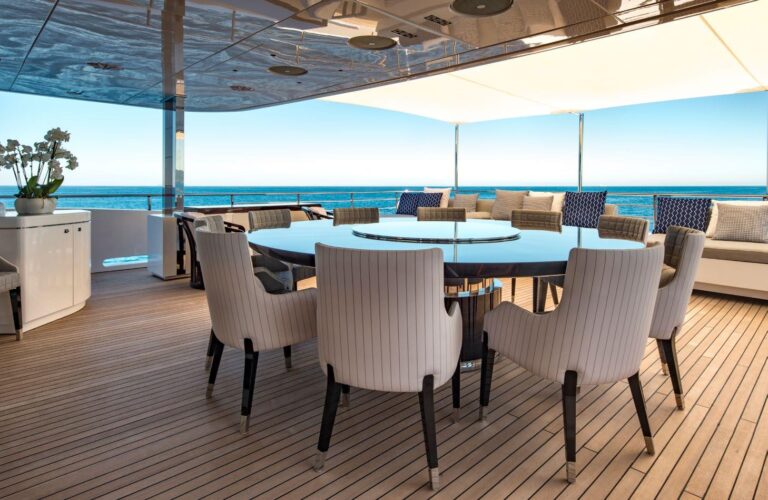 Alfresco Dining