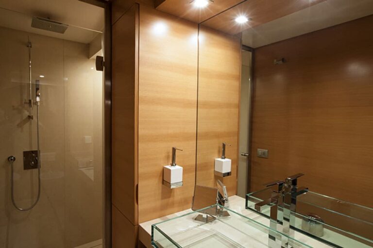 Ensuite