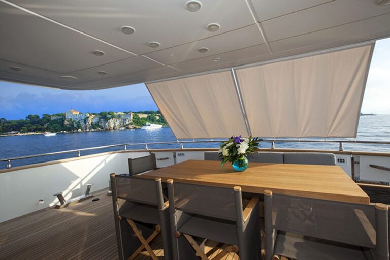 Exterior Living Areas  00002