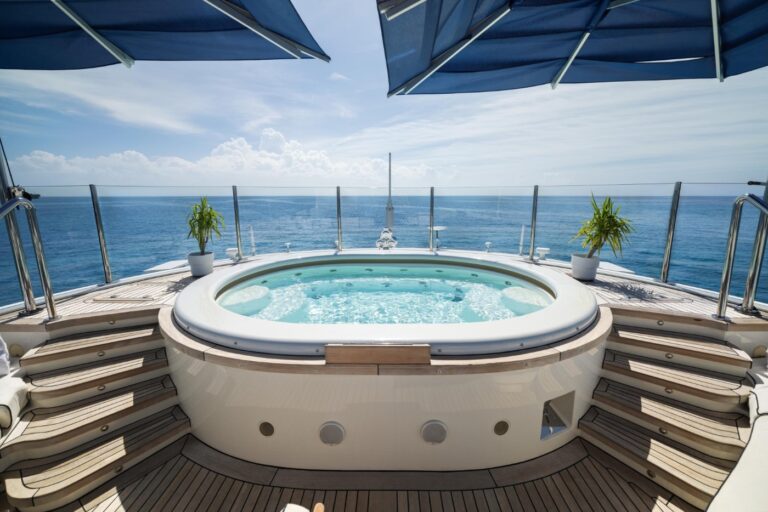 Exterior Sunbathing Area