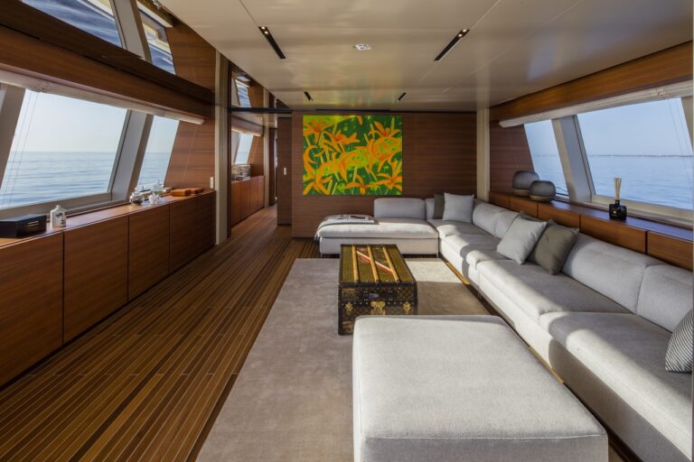 Upper Deck Lounge