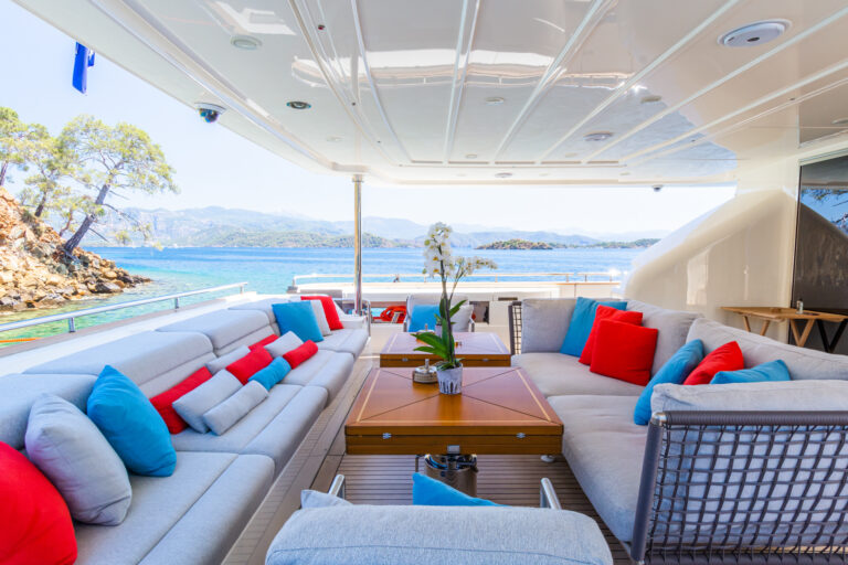 Aft Deck Seating