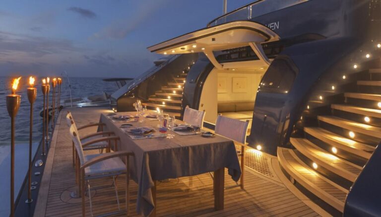 Alfresco Dining