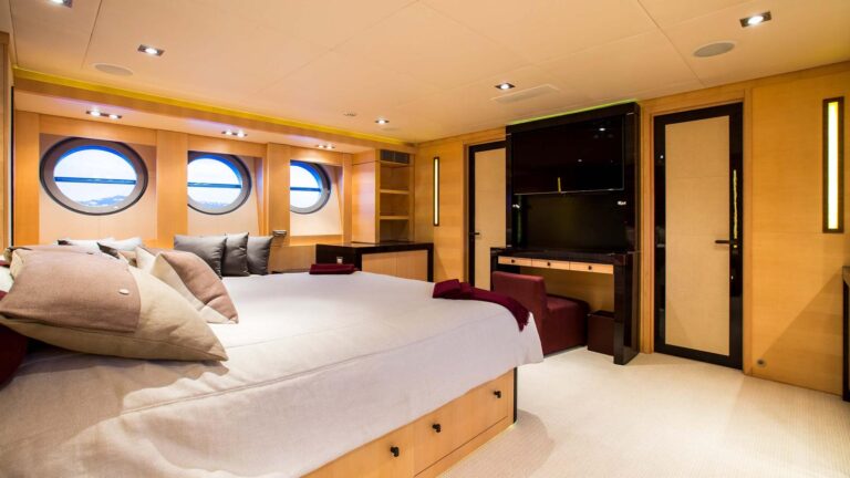 Guest Cabin 00002