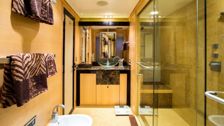 Ensuite
