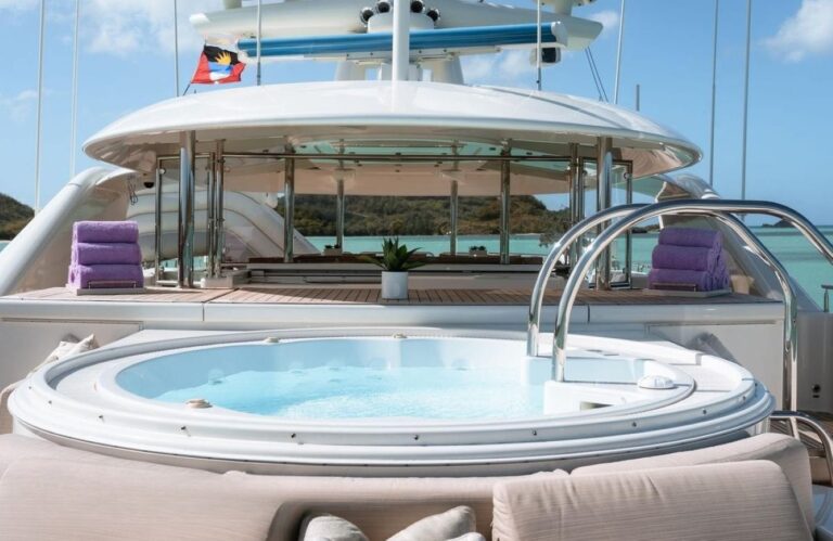 Exterior Sunbathing Area