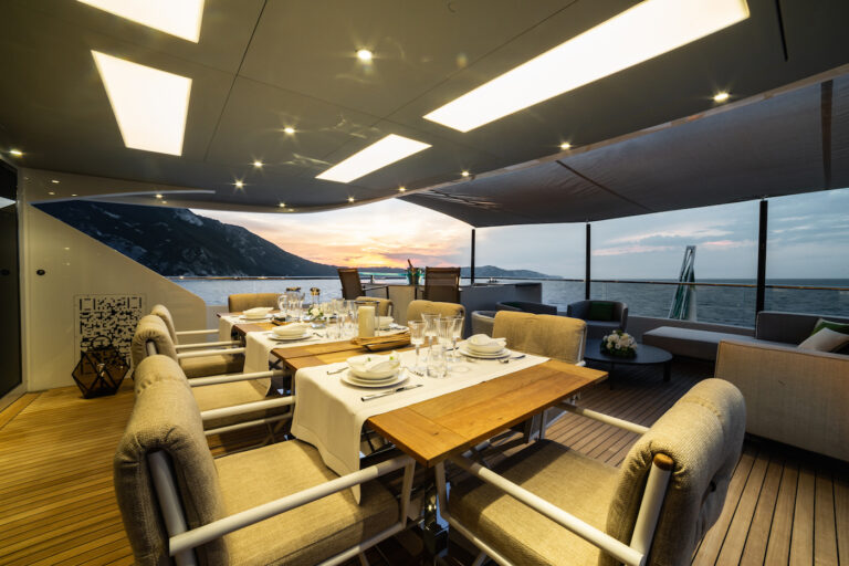 Upper Deck