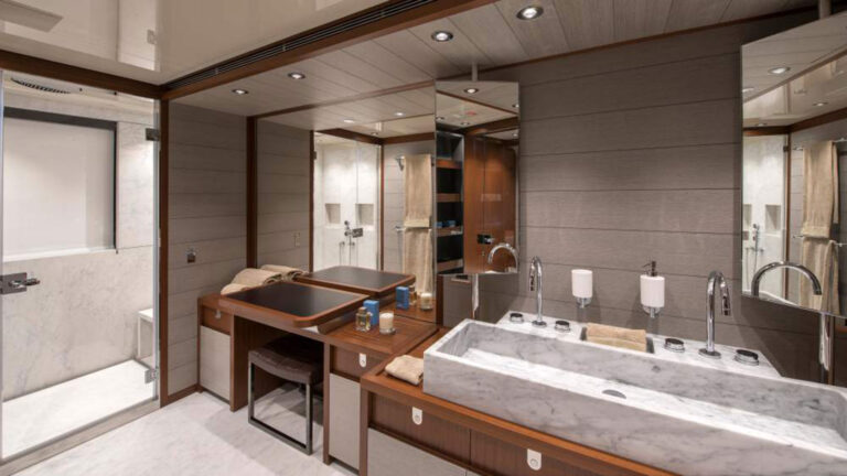 Ensuite