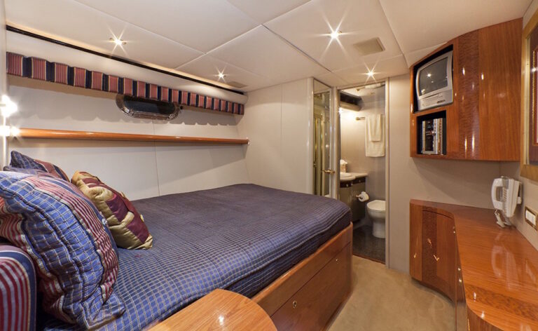 Guest cabin
