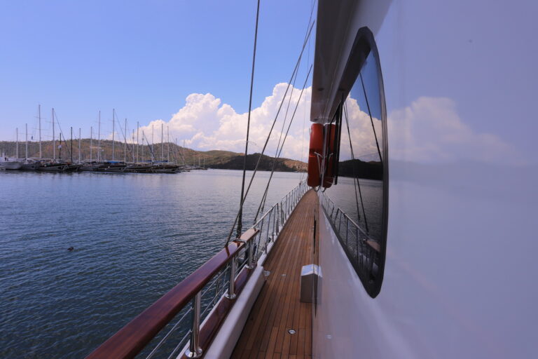 Side Deck