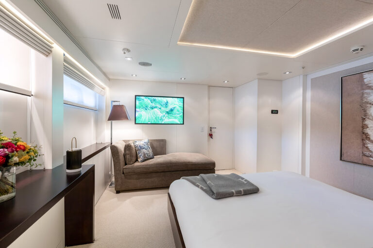MRS L Interior - Double Cabin