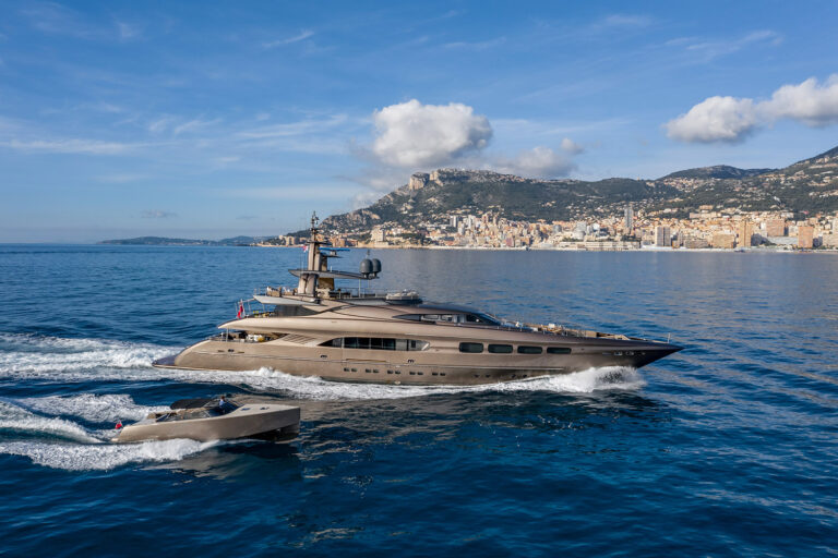 MRS L Cruising