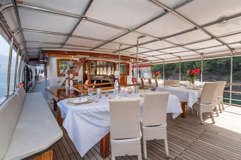 Deck Dining