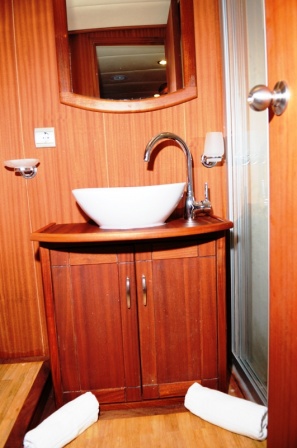 MS MEZCAL -  Bathroom