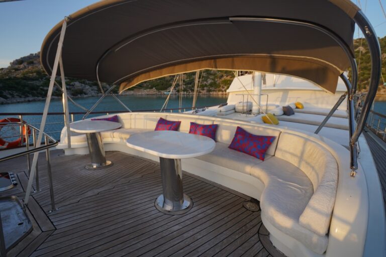 Seating On Deck