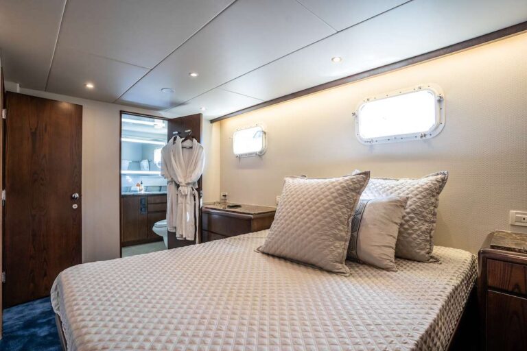 Double Cabin