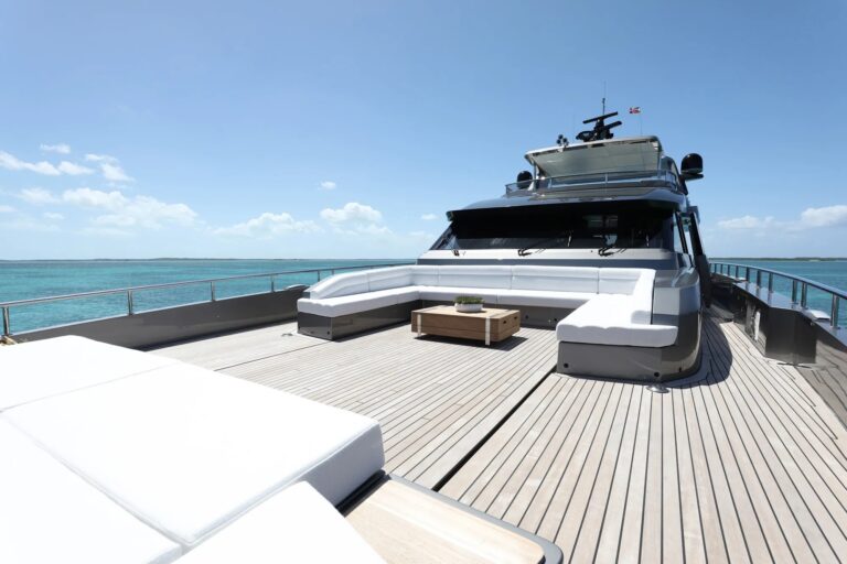 Foredeck Seating