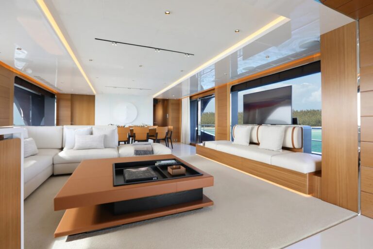 Main Salon Lounge