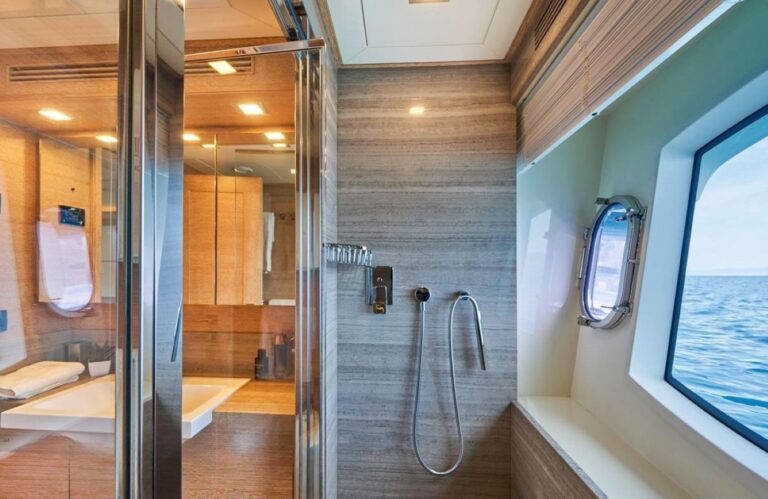Master Bathroom 01