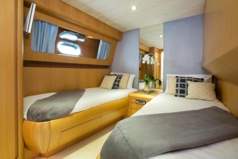 MY ACE SIX - Twin cabin