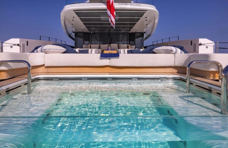Exterior Sunbathing Area