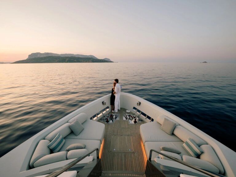 Foredeck Relaxation Area