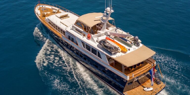 Motor yacht ADRIATIC ESCAPE