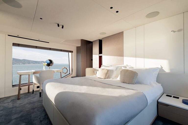 Main Deck Master Suite